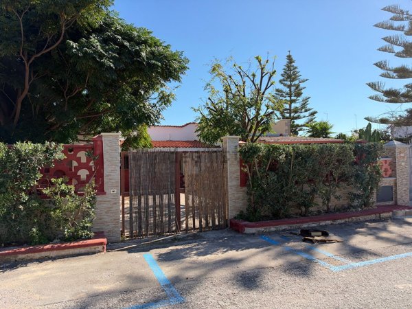 casa indipendente in vendita a Manduria in zona San Pietro in Bevagna