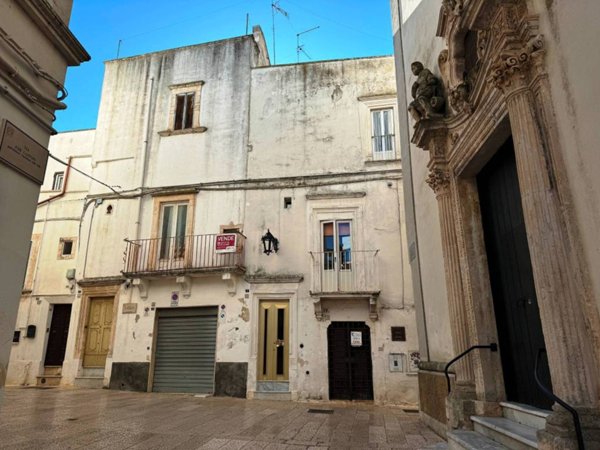 intera palazzina in vendita a Martina Franca in zona Centro Storico