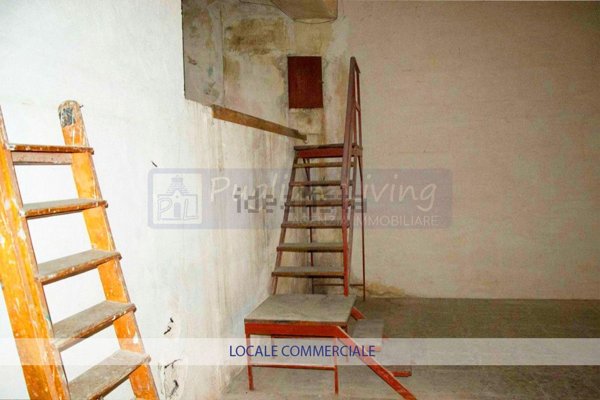 locale commerciale in vendita a Martina Franca in zona Centro Storico