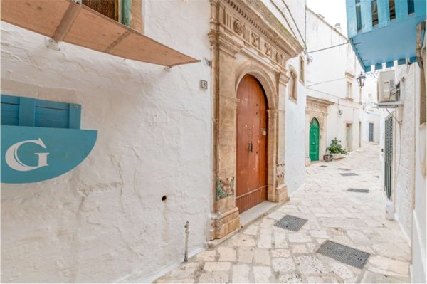 intera palazzina in vendita a Martina Franca in zona Centro Storico