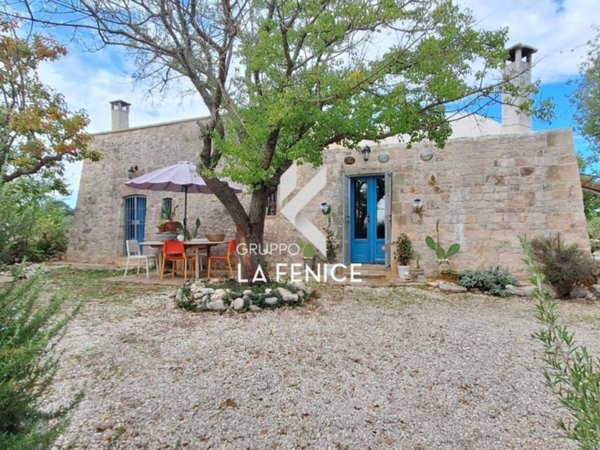 casa indipendente in vendita a Martina Franca