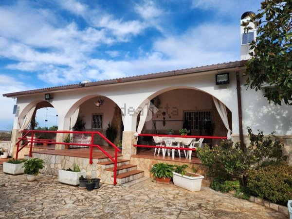 casa indipendente in vendita a Martina Franca in zona Chiancaro