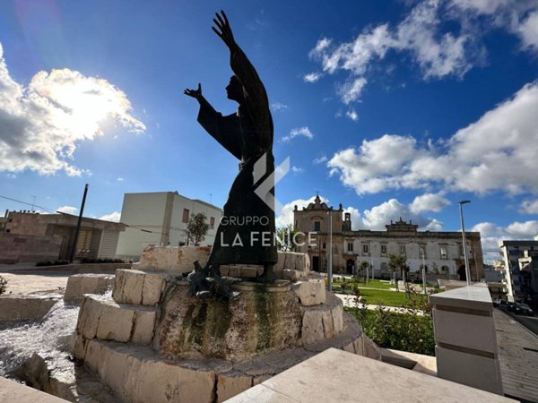 casa indipendente in vendita a Martina Franca in zona Centro Storico