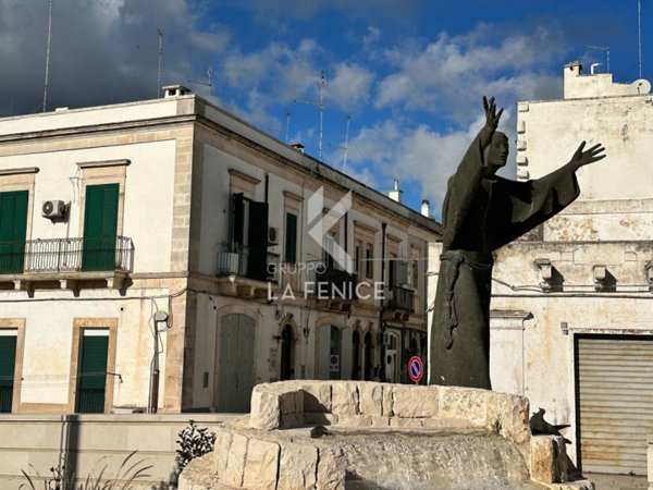 casa indipendente in vendita a Martina Franca in zona Centro Storico