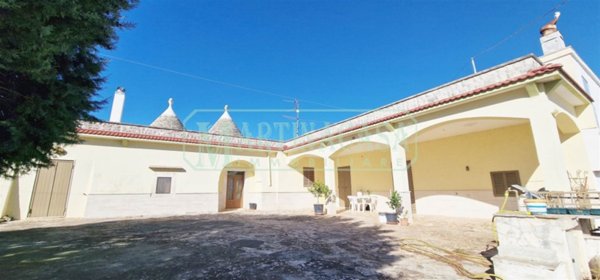 casa indipendente in vendita a Martina Franca in zona Carpari