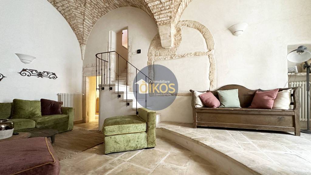 casa indipendente in vendita a Martina Franca in zona Centro Storico