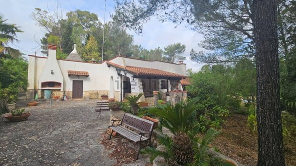 casa indipendente in vendita a Martina Franca