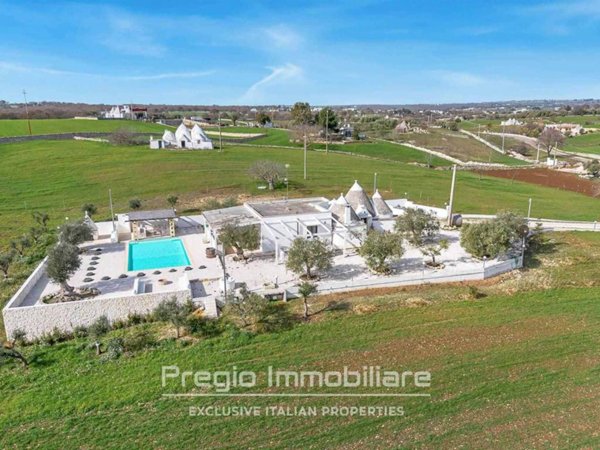 casa indipendente in vendita a Martina Franca in zona Papadomenico