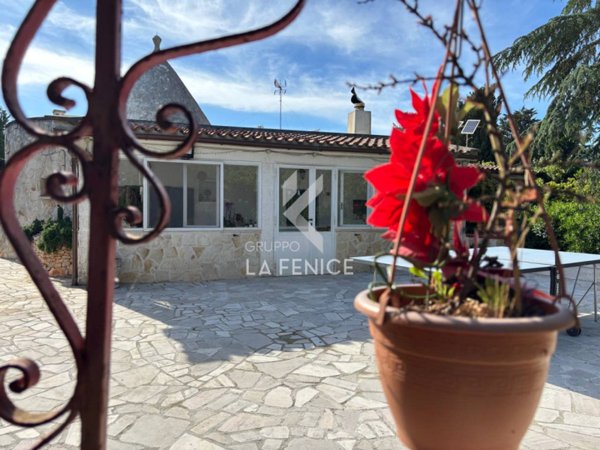 casa indipendente in vendita a Martina Franca in zona Monti del Duca