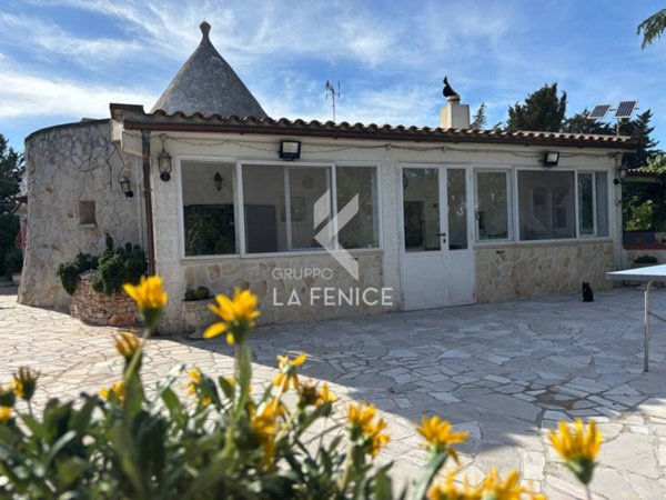 casa indipendente in vendita a Martina Franca in zona Monti del Duca