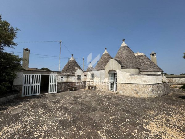 casa indipendente in vendita a Martina Franca in zona Trasconi