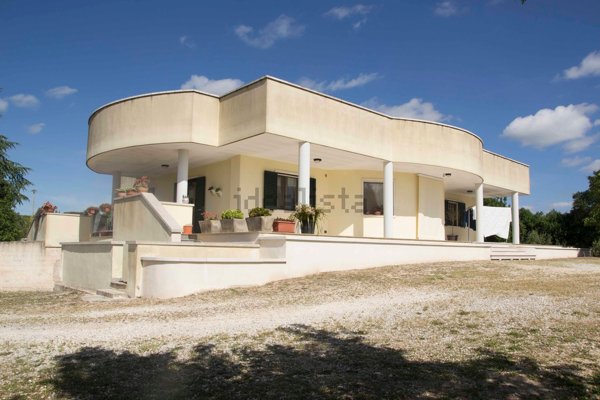 casa indipendente in vendita a Martina Franca in zona Pergolo