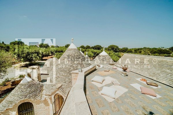 esavano in vendita a Martina Franca