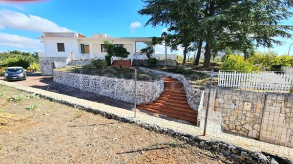 casa indipendente in vendita a Martina Franca