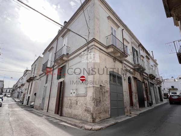 pentavano in vendita a Martina Franca in zona Centro Storico