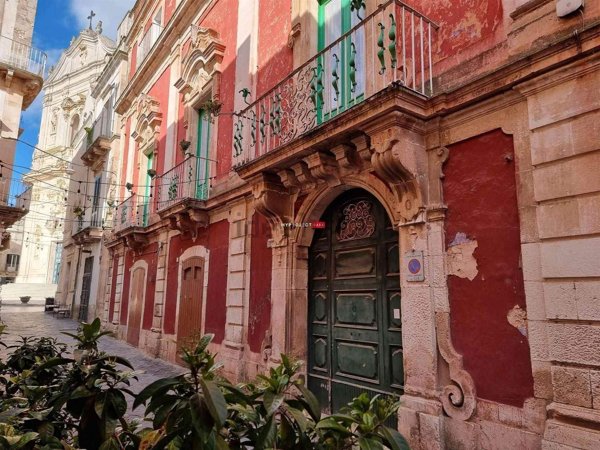 appartamento in vendita a Martina Franca in zona Centro Storico