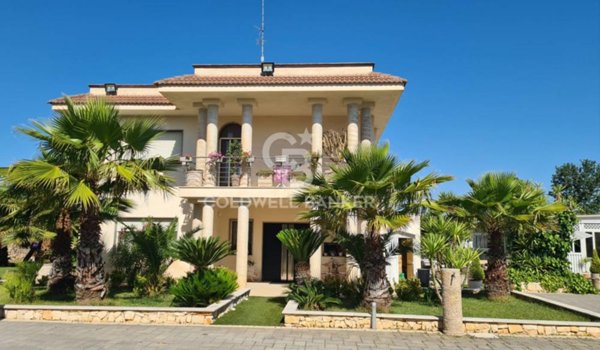 casa indipendente in vendita a Martina Franca