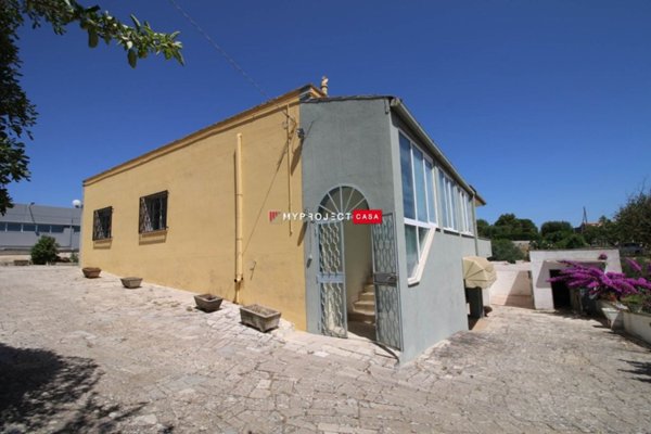 casa indipendente in vendita a Martina Franca in zona Chiancaro