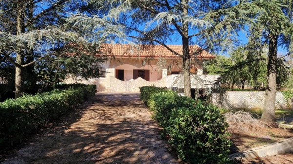 casa indipendente in vendita a Martina Franca in zona Lamia Vecchia