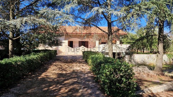 casa indipendente in vendita a Martina Franca in zona Lamia Vecchia