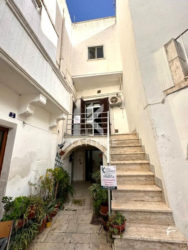 casa indipendente in vendita a Martina Franca in zona Centro Storico