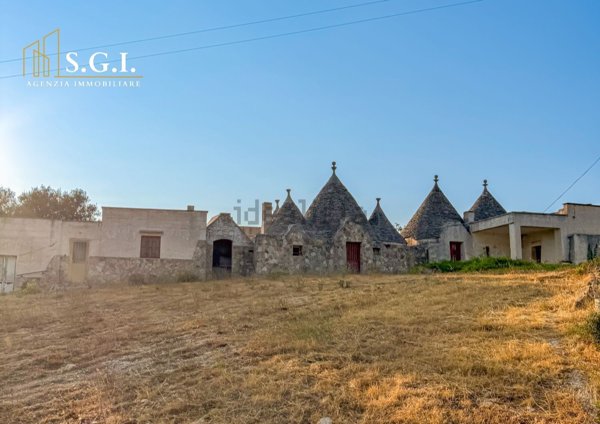 pentavano in vendita a Martina Franca