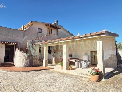 casa indipendente in vendita a Martina Franca