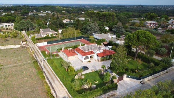 casa indipendente in vendita a Martina Franca in zona Centro Storico