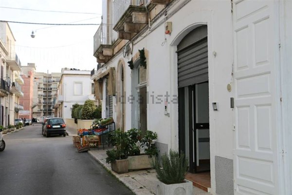 locale commerciale in vendita a Martina Franca