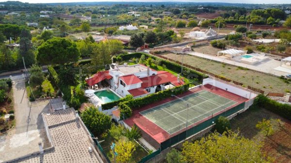 casa indipendente in vendita a Martina Franca in zona Centro Storico