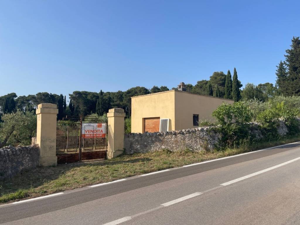 locale commerciale in vendita a Martina Franca