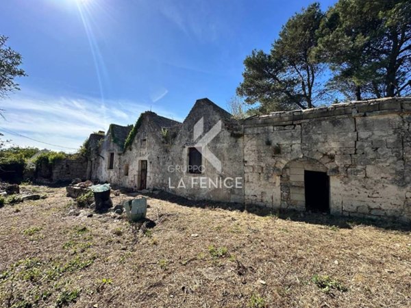 casale in vendita a Martina Franca in zona Centro Storico