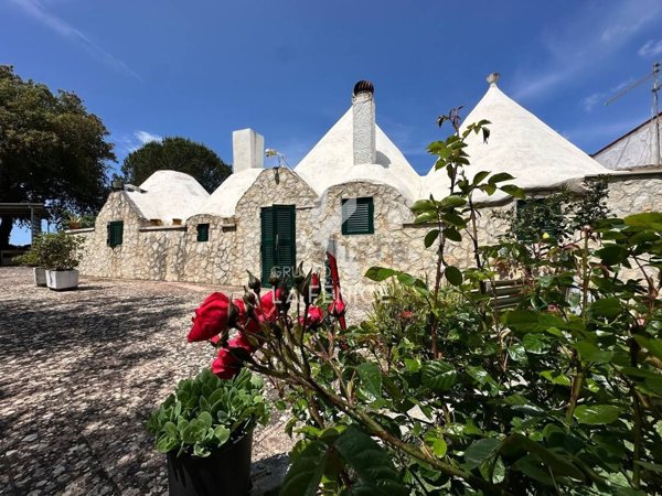 negozio in vendita a Martina Franca in zona Lamia Vecchia