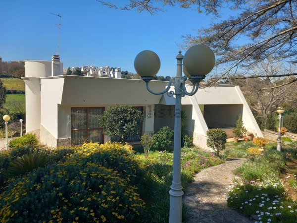 casa indipendente in vendita a Martina Franca