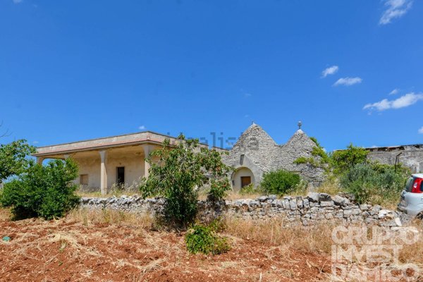 pentavano in vendita a Martina Franca