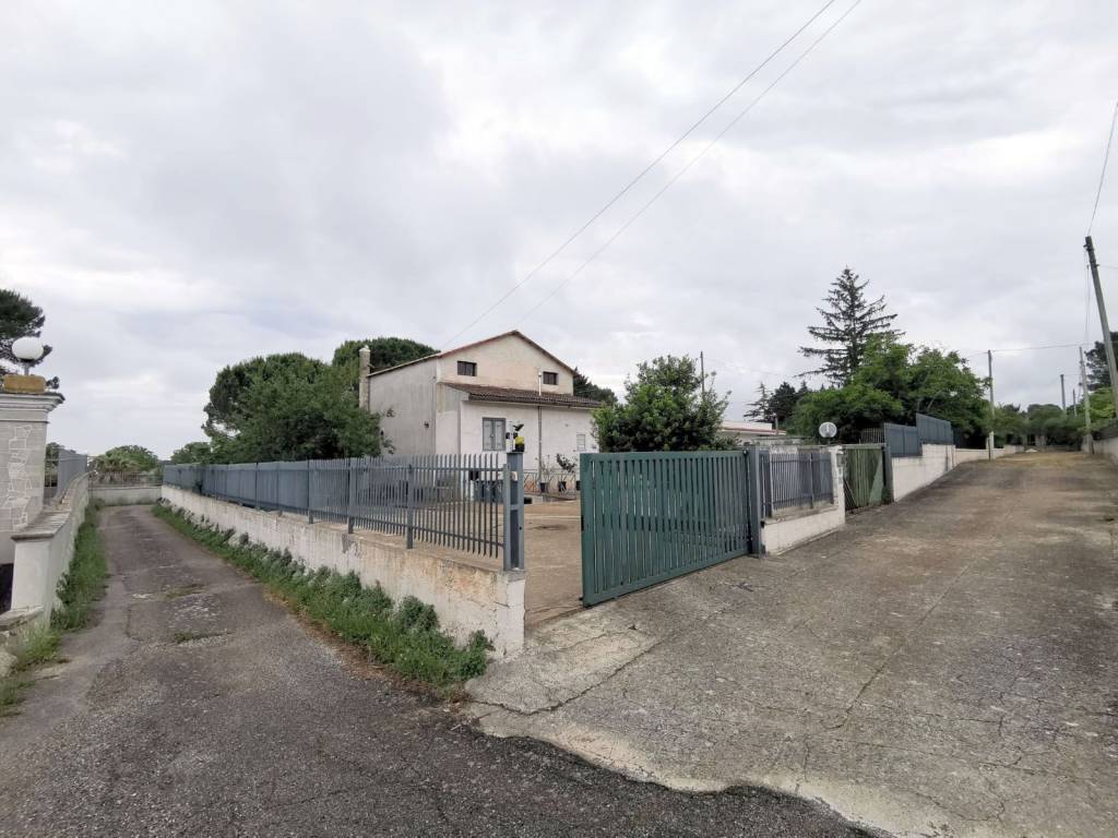 casa indipendente in vendita a Martina Franca in zona Lamia Vecchia