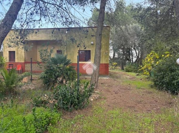casa indipendente in vendita a Martina Franca in zona Specchia Tarantina