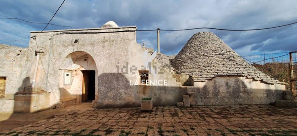 esavano in vendita a Martina Franca