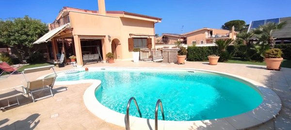 casa indipendente in vendita a Martina Franca