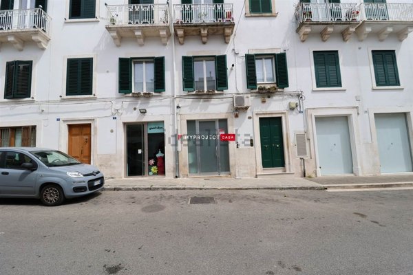 locale commerciale in vendita a Martina Franca
