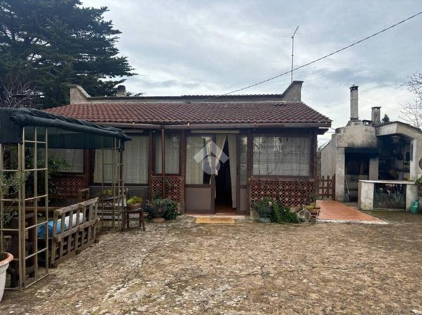 casa indipendente in vendita a Martina Franca in zona Lamia Vecchia
