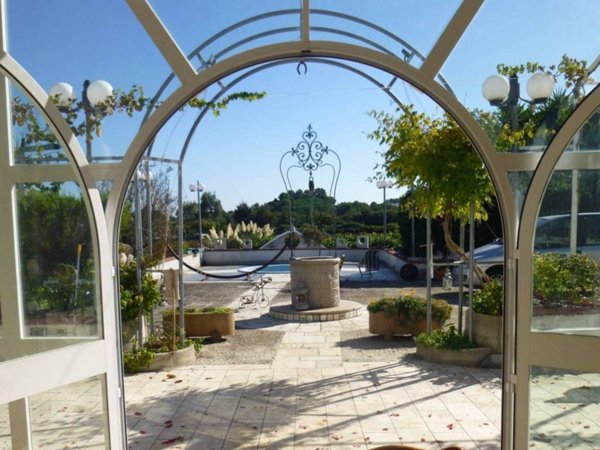 casa indipendente in vendita a Martina Franca