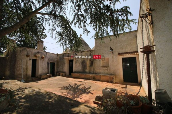 esavano in vendita a Martina Franca