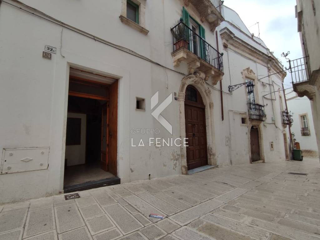 locale commerciale in vendita a Martina Franca in zona Centro Storico