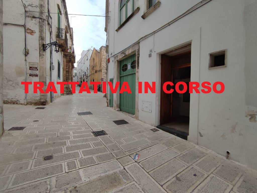 locale commerciale in vendita a Martina Franca in zona Centro Storico