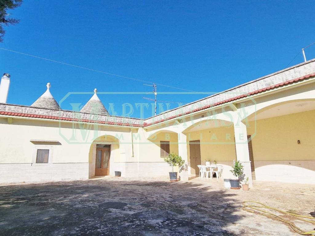 casa indipendente in vendita a Martina Franca in zona Carpari
