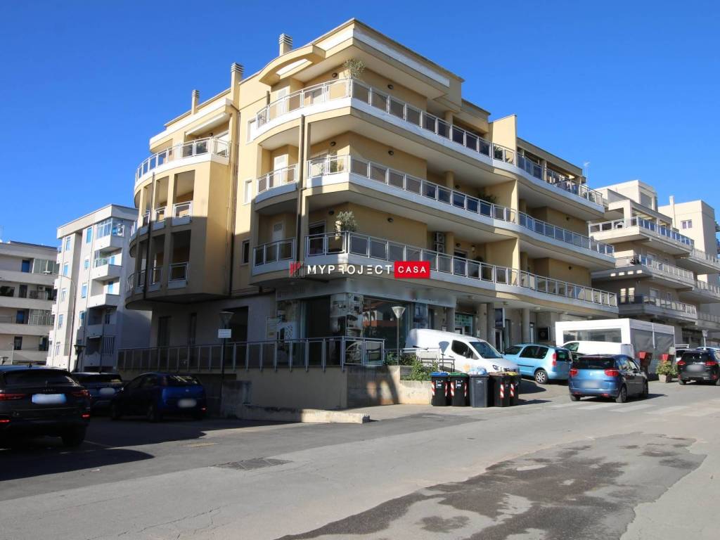 locale commerciale in vendita a Martina Franca