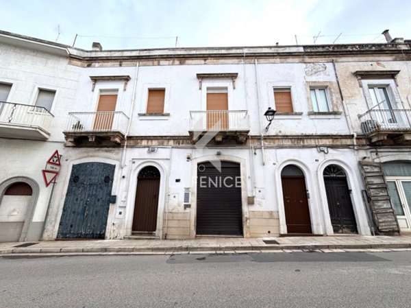 casa indipendente in vendita a Martina Franca in zona Centro Storico