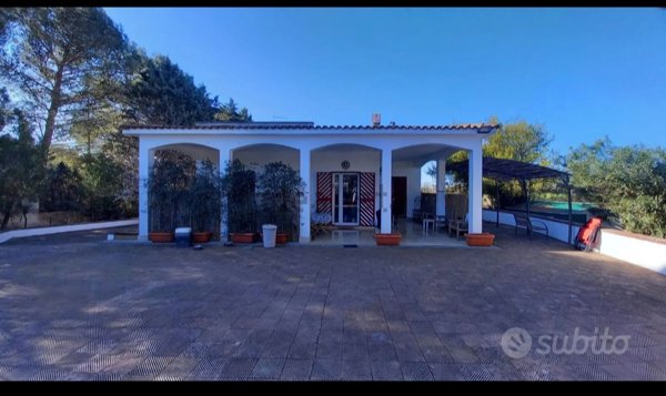 casa indipendente in vendita a Martina Franca