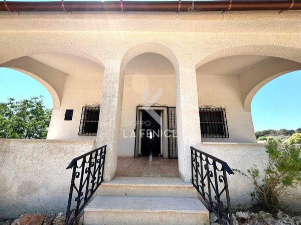 casa indipendente in vendita a Martina Franca